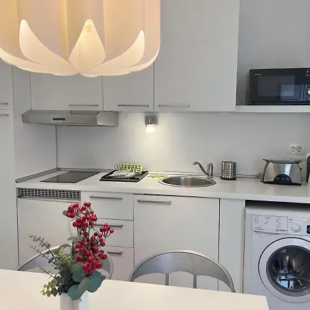 Apartamento Renovated City Center Apt End Of Sept 23